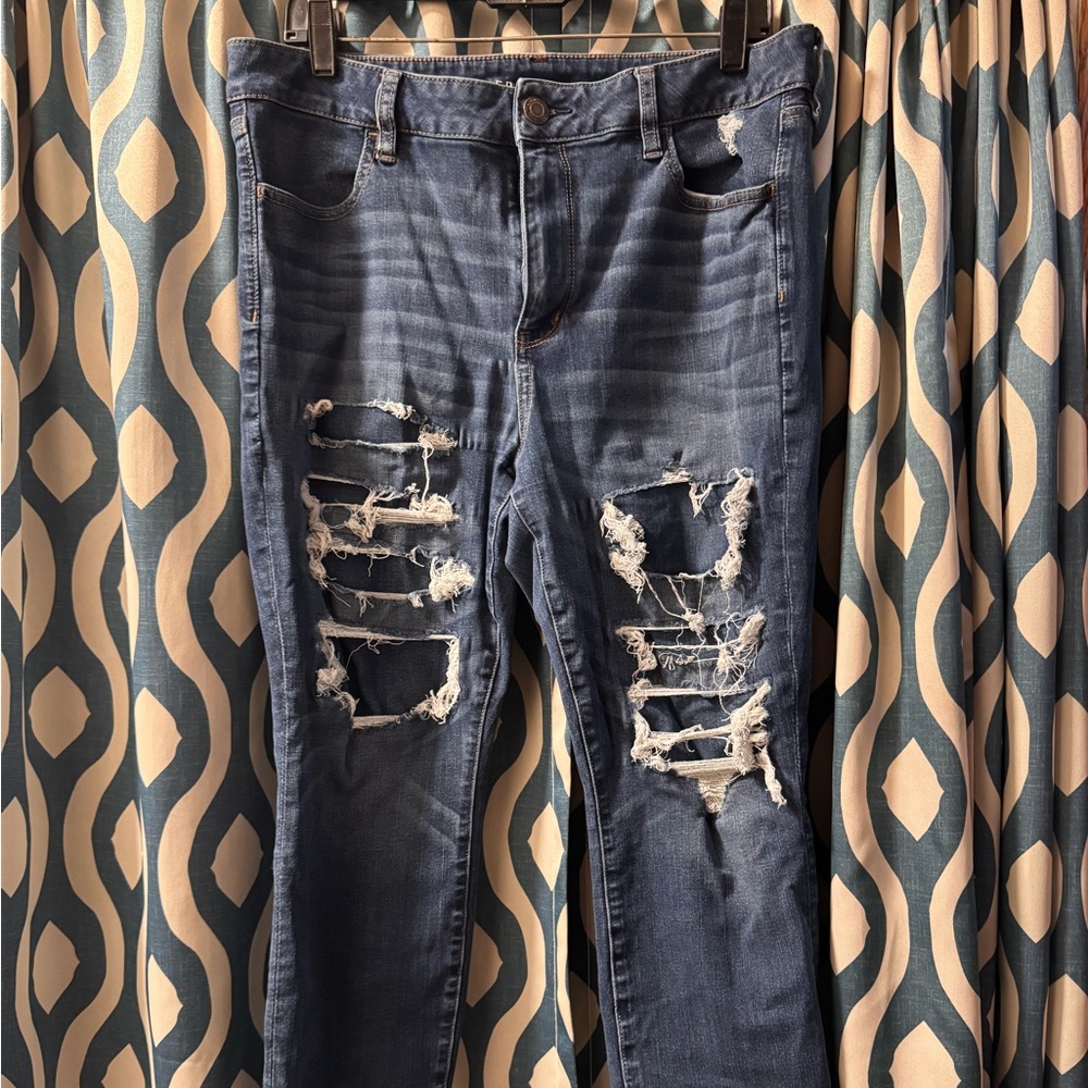 Blue Distressed Skinny Jeans with Sleek Fit